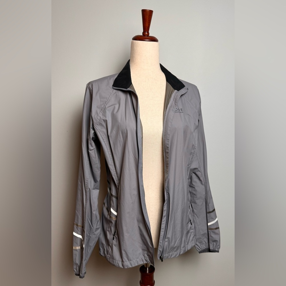 NWOT Gore Windstopper Running Wear